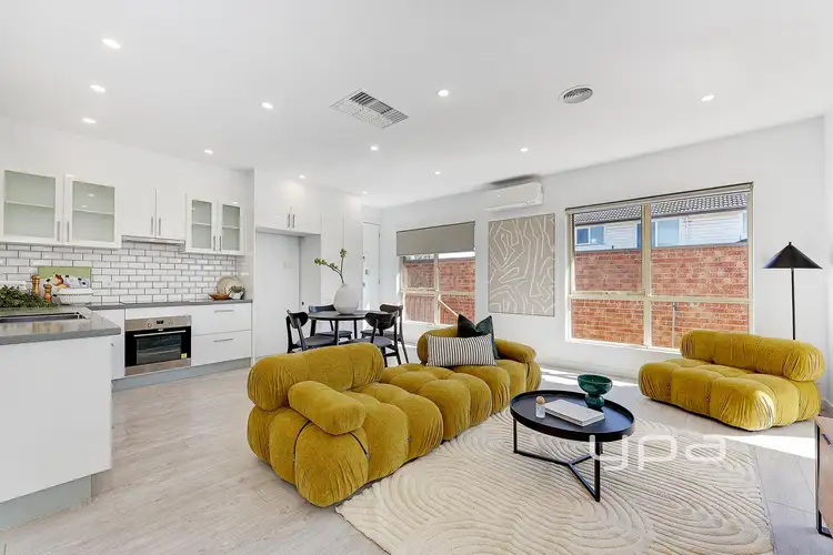 Fifth view of Homely unit listing, 15B Gordon Street, Tullamarine VIC 3043