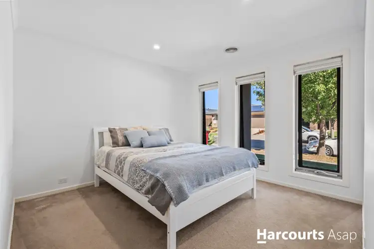 Fifth view of Homely house listing, 5 Queensberry Street, Cranbourne West VIC 3977