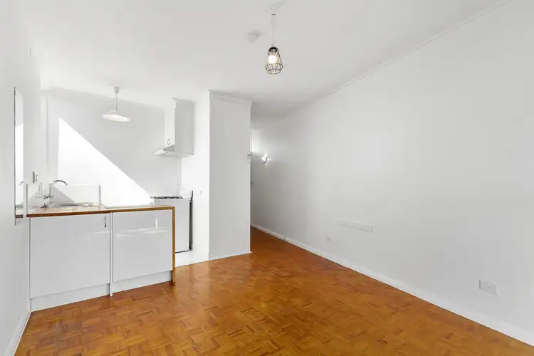 Fifth view of Homely studio listing, 10/95 Macalister Street, Sale VIC 3850