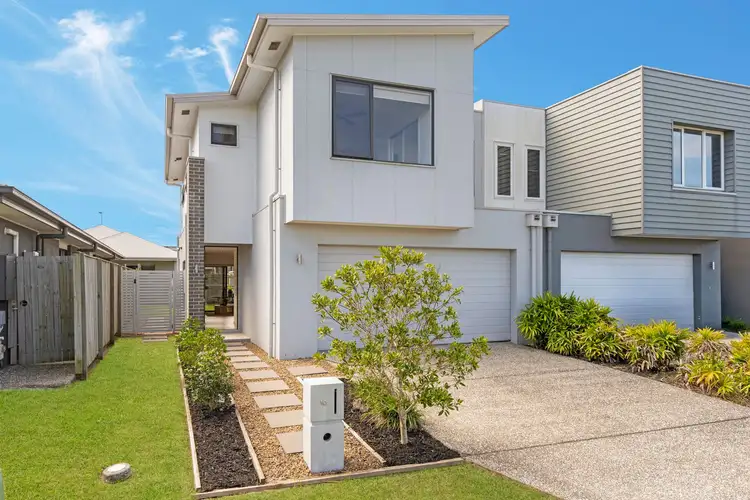 10 Buccaneer Street, Newport QLD 4020