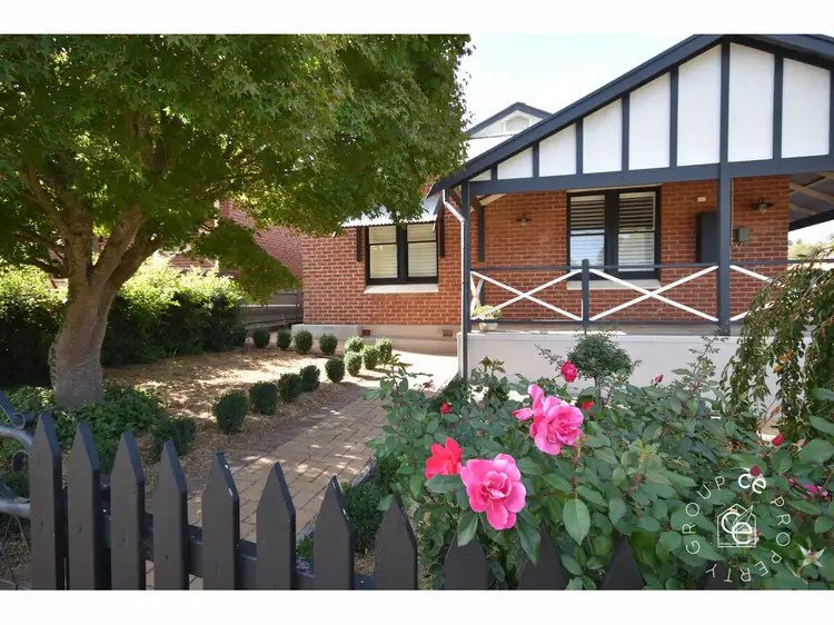 17 Jeffrey Street