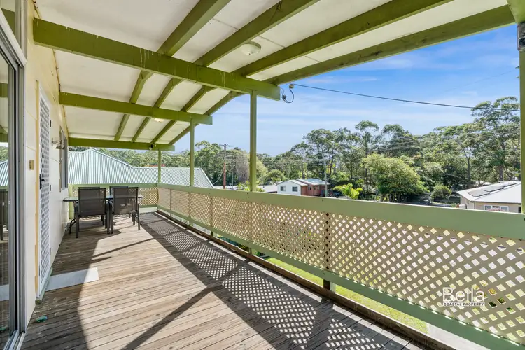 23 River Road, Lake Tabourie NSW 2539