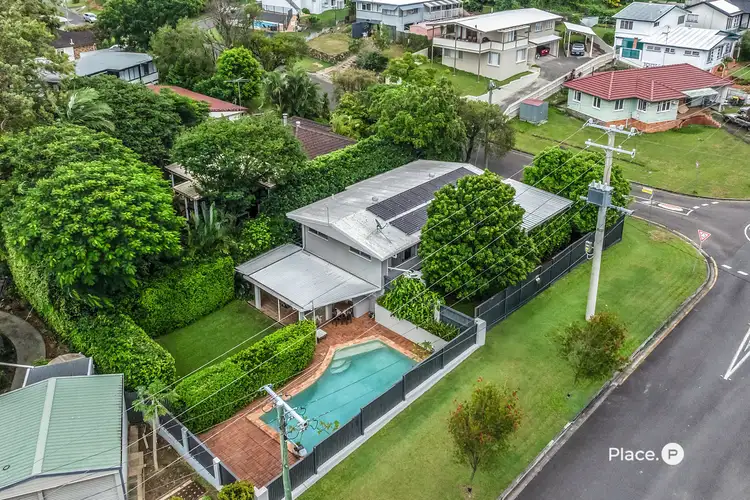 21 Nealdon Street, Holland Park QLD 4121
