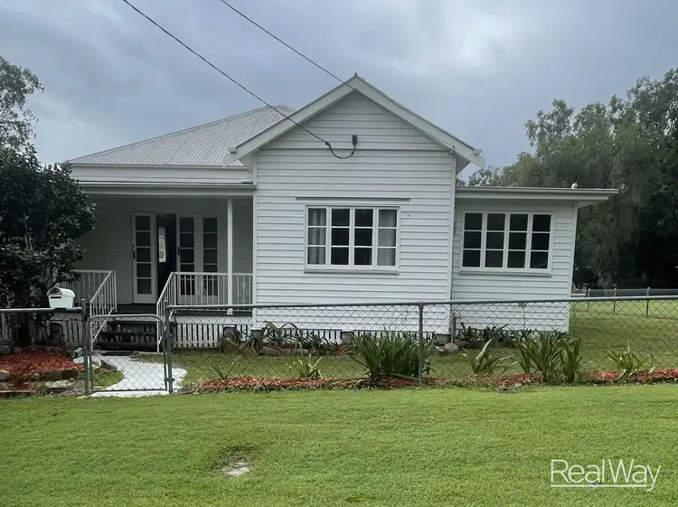 1 Alice Street, Blackstone QLD 4304