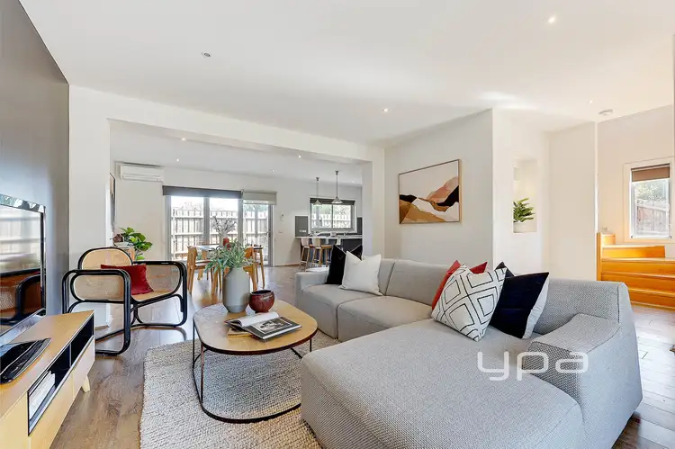 2/14 Wattleglen Street, Craigieburn VIC 3064