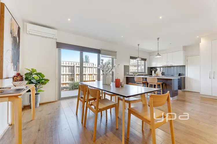 Sixth view of Homely townhouse listing, 2/14 Wattleglen Street, Craigieburn VIC 3064