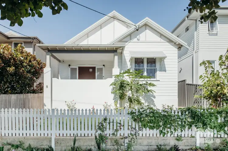 8 Clarence Road, New Lambton NSW 2305