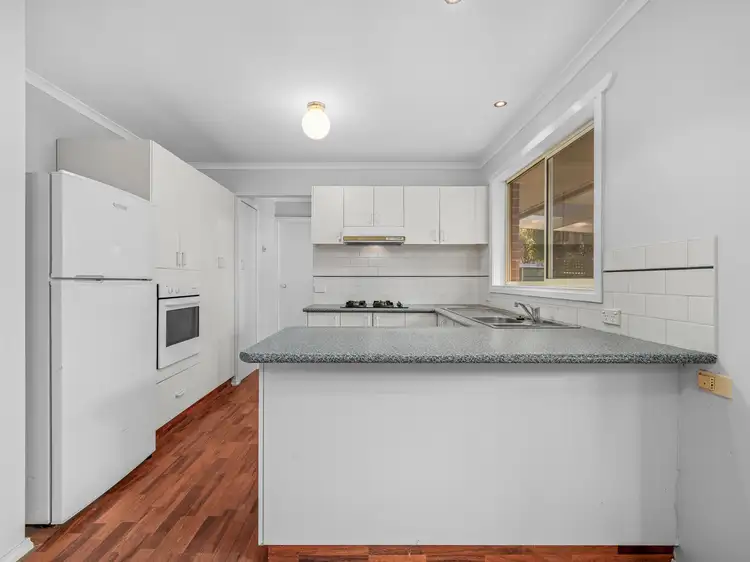 Third view of Homely townhouse listing, 2/152 Rowan Street, Wangaratta VIC 3677
