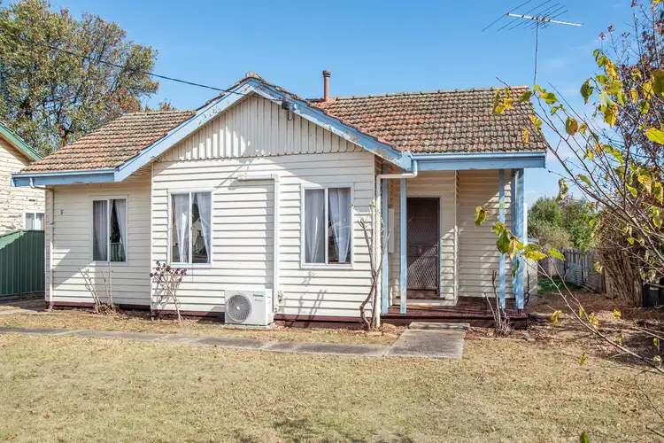 Main view of Homely house listing, 5 Kokoda Avenue, Hamilton VIC 3300