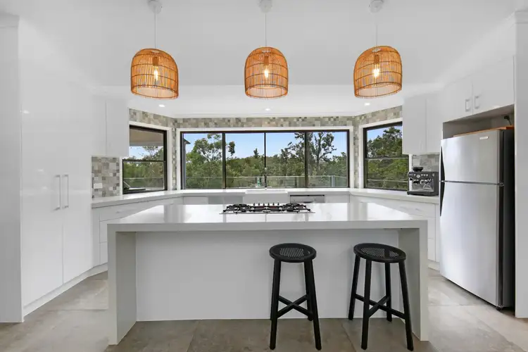 5 Carapook Crescent, Tallebudgera QLD 4228