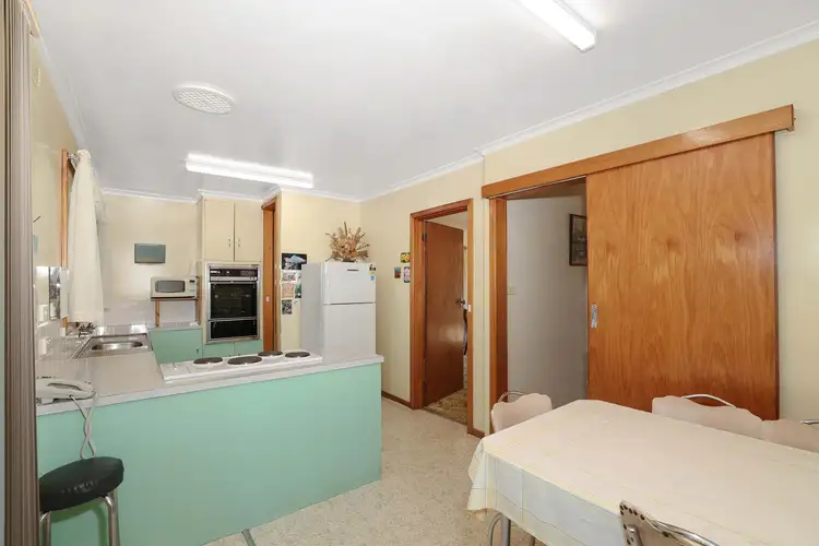 Sixth view of Homely house listing, 6 Warringa Court, Warragul VIC 3820