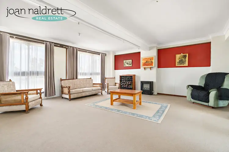 Second view of Homely house listing, 7 Highland Crescent, Wodonga VIC 3690
