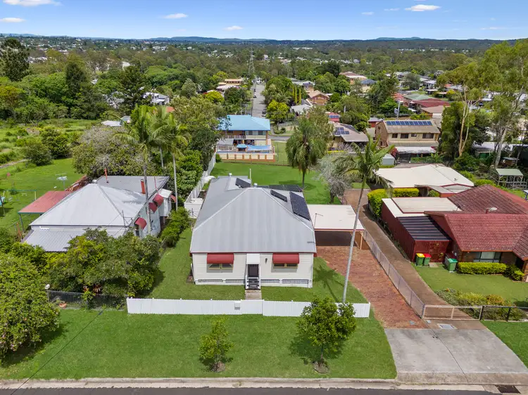 8 William Street, Bundamba QLD 4304