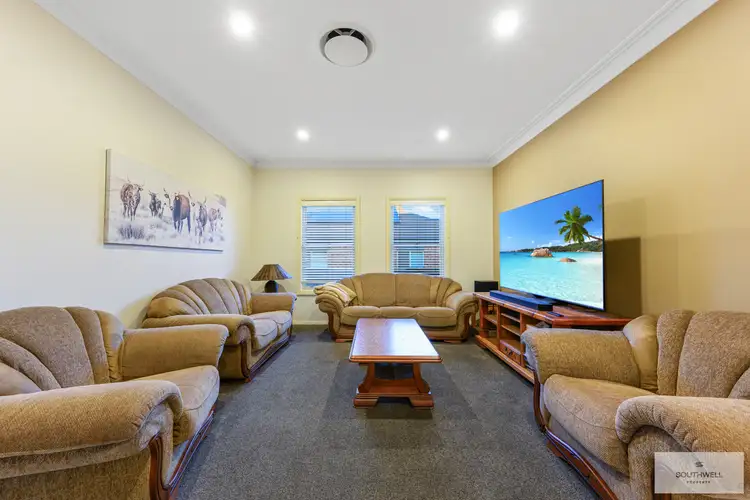 Fifth view of Homely house listing, 10 The Heights, Tamworth NSW 2340