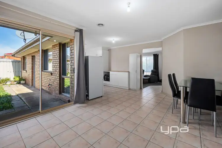 Fifth view of Homely house listing, 2/9 Chircop Close, Sydenham VIC 3037
