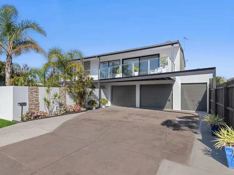 8 Evans Street, Safety Beach VIC 3936