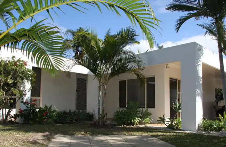 30 Waitomo Street, Broadbeach Waters QLD 4218