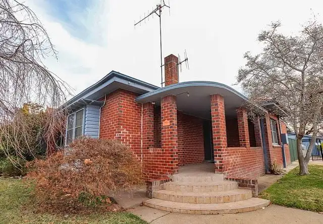 141 Seymour Street, Bathurst NSW 2795