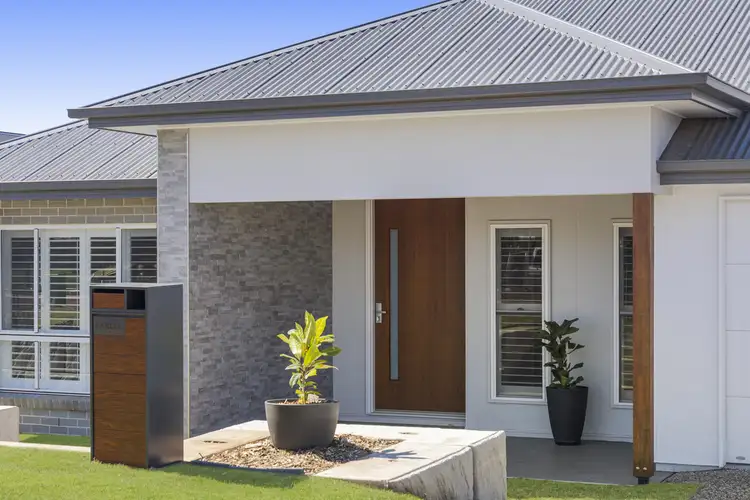 8 Brentwood Crescent, Highfields QLD 4352