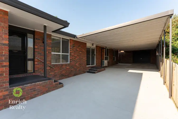 24 Dinwoodie Drive, Newborough VIC 3825