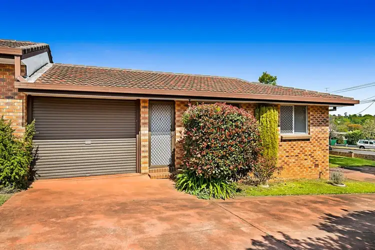 1/8 John Street, East Toowoomba QLD 4350