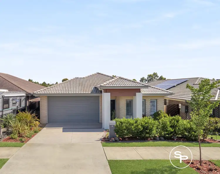 17 Leeds Street, Oran Park NSW 2570