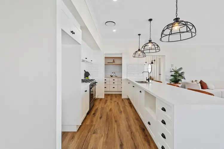 Fifth view of Homely house listing, 2 Caraway Court, Nikenbah QLD 4655