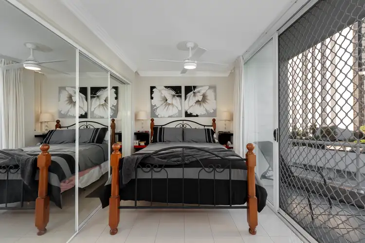 18/13-15 Anne Avenue, Broadbeach QLD 4218