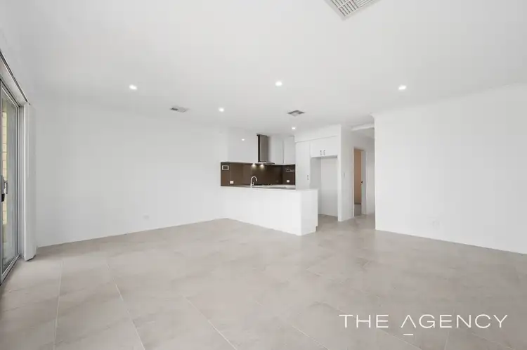 Sixth view of Homely house listing, 35 Citrine Street, Treeby WA 6164