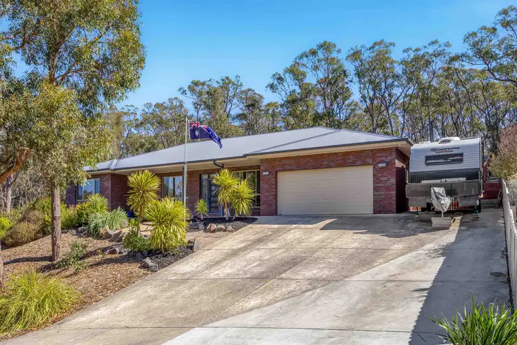 7 Brodie Crt, Mount Helen VIC 3350
