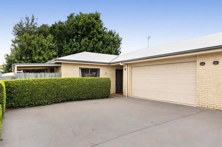 2/8a Derwak Street, Harristown QLD 4350