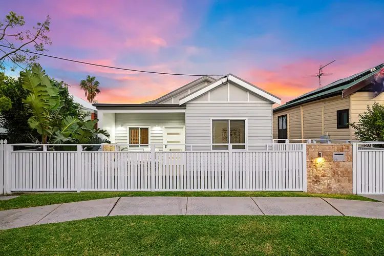 86 Douglas Street, Stockton NSW 2295