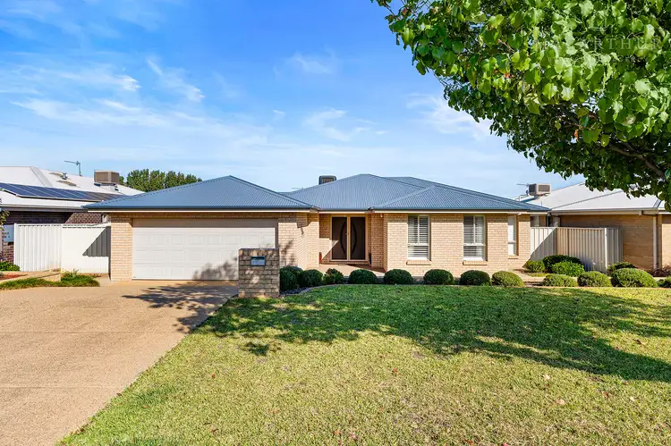 30 Dundale Crescent, Estella NSW 2650
