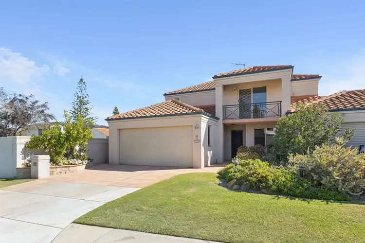 Main view of Homely townhouse listing, 28/3 Hocking Parade, Sorrento WA 6020