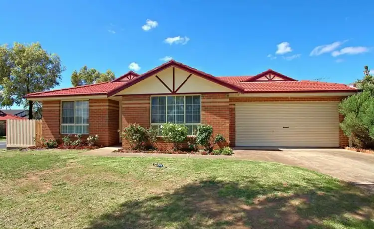47 Boberrit Wynd, Sydenham VIC 3037