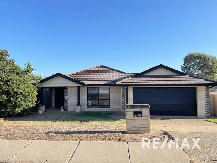 2/2 Deakin Avenue, Lloyd NSW 2650