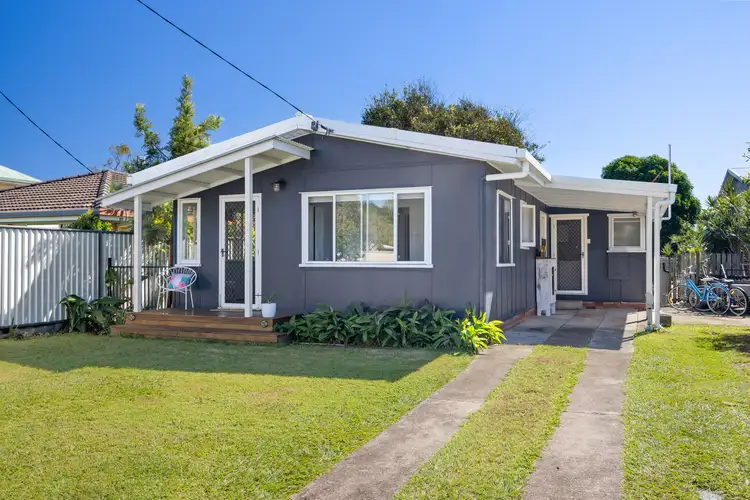 5 Burke Street, Golden Beach QLD 4551