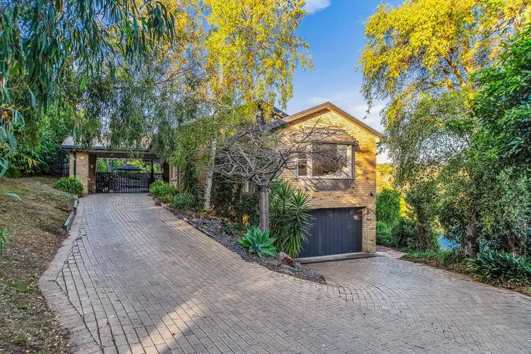 2 Marie Court, Mount Eliza VIC 3930