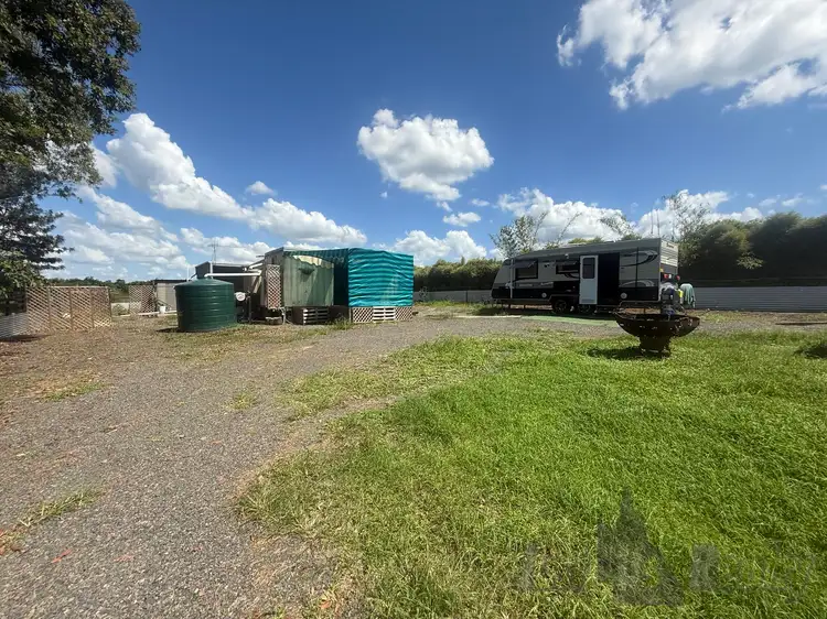 9 Causeway Road, Booyal QLD 4671
