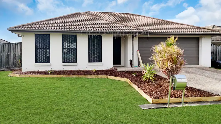 6 Lacewing Street