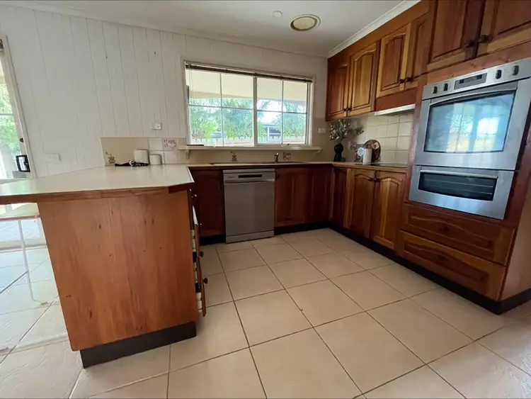 Fifth view of Homely house listing, 10 MacDougal Court, Traralgon VIC 3844