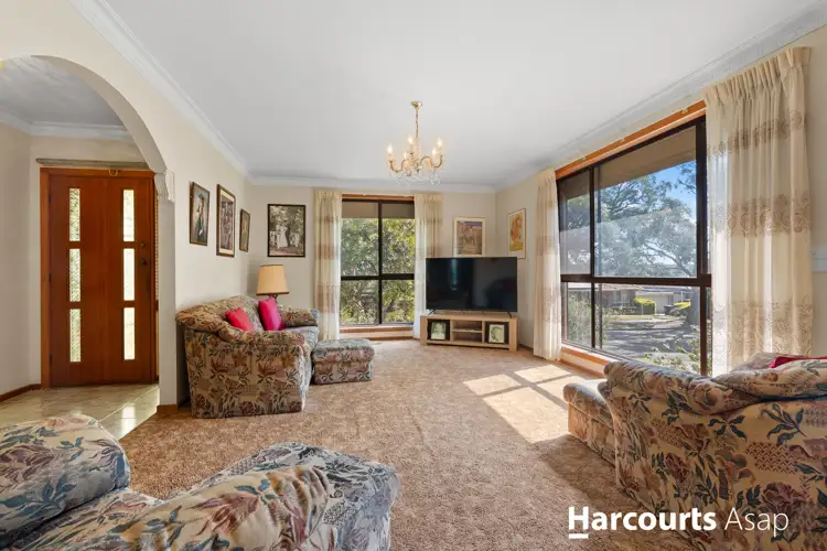 Second view of Homely house listing, 6 Pilosa Place, Endeavour Hills VIC 3802