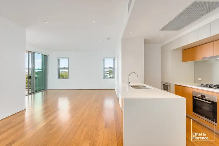 3507/126 Parkside Circuit, Hamilton QLD 4007