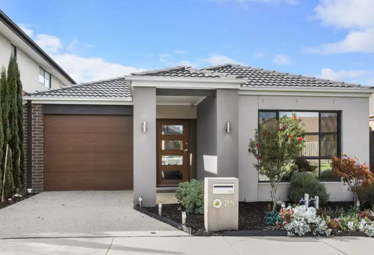 25 Alphey Road, Clyde North VIC 3978