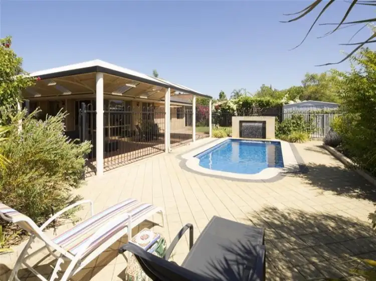24 Kutcharo Crescent