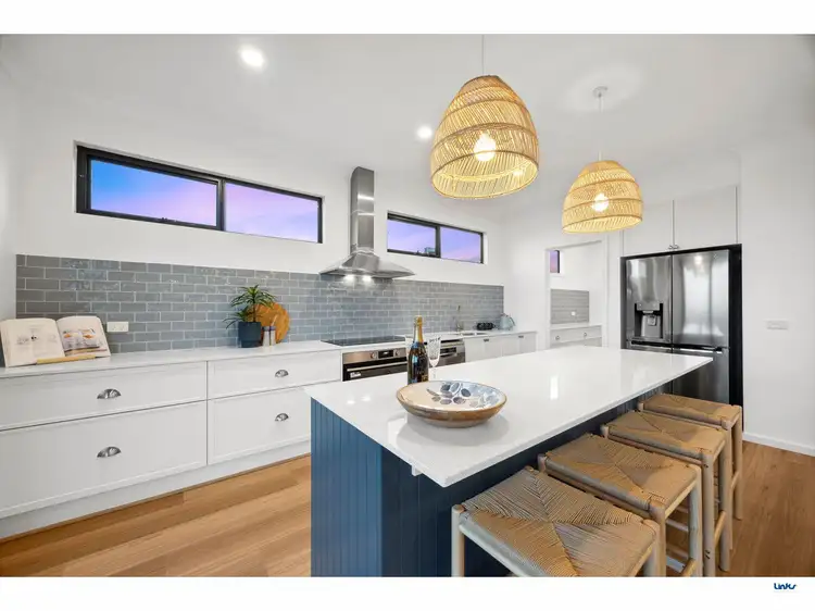 2/15 Rayville Court, Torquay VIC 3228