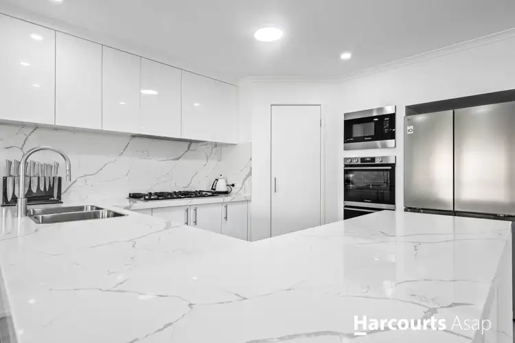 Fifth view of Homely house listing, 4 Mornmoot Court, Hallam VIC 3803