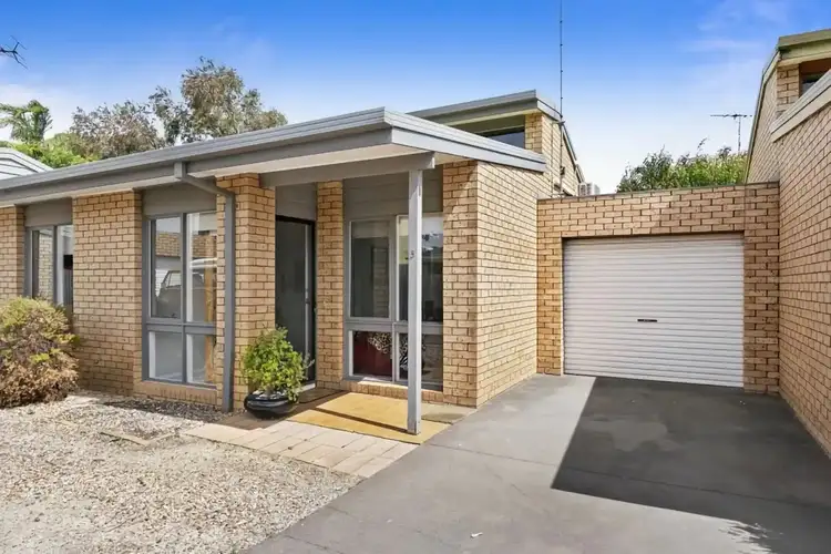 3/4 Pearl Street, Torquay VIC 3228