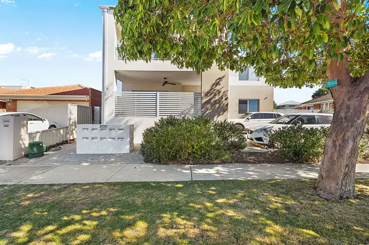 1/200 Kooyong Road, Rivervale WA 6103