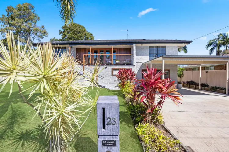 23 Holiday Parade, Scarness QLD 4655